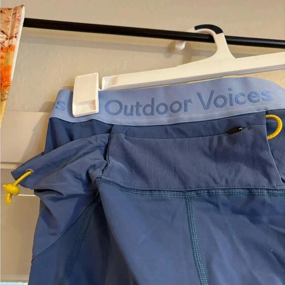 Outdoor voices size medium blue leggings - Picture 4 of 6